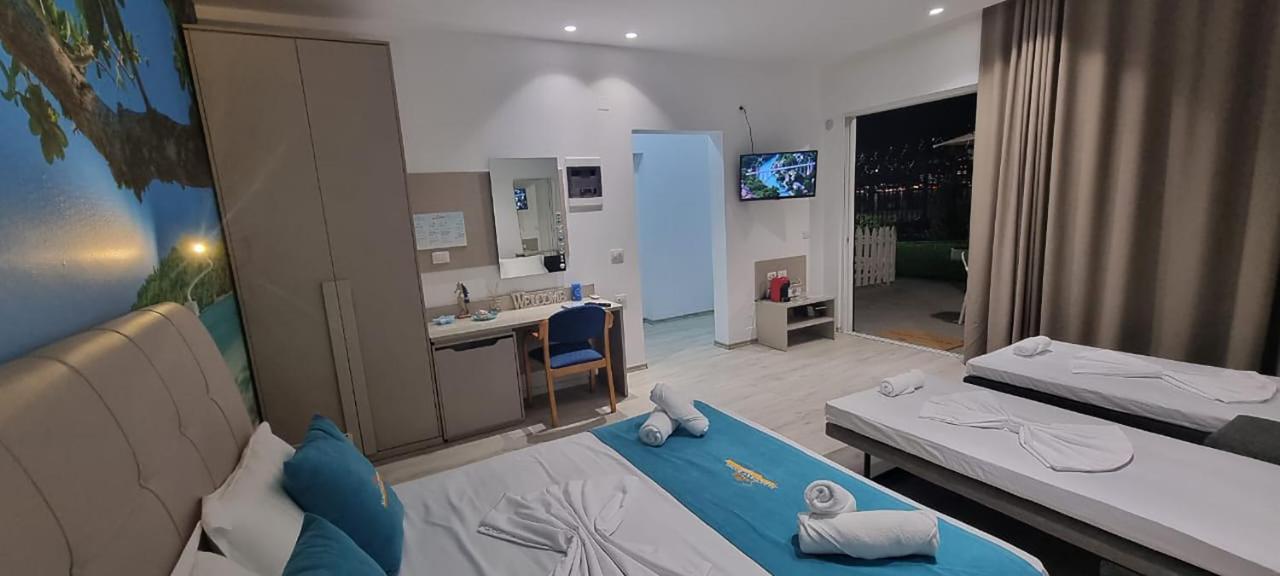 Suncoast Rooms Port Side Σαράντα Εξωτερικό φωτογραφία