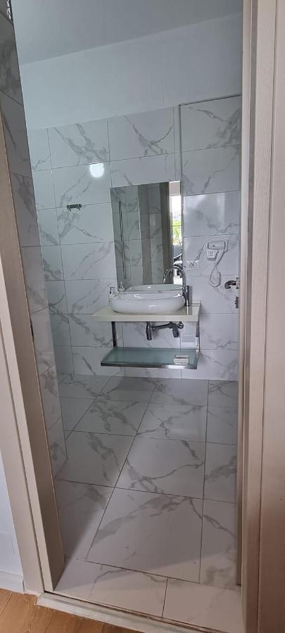 Suncoast Rooms Port Side Σαράντα Εξωτερικό φωτογραφία