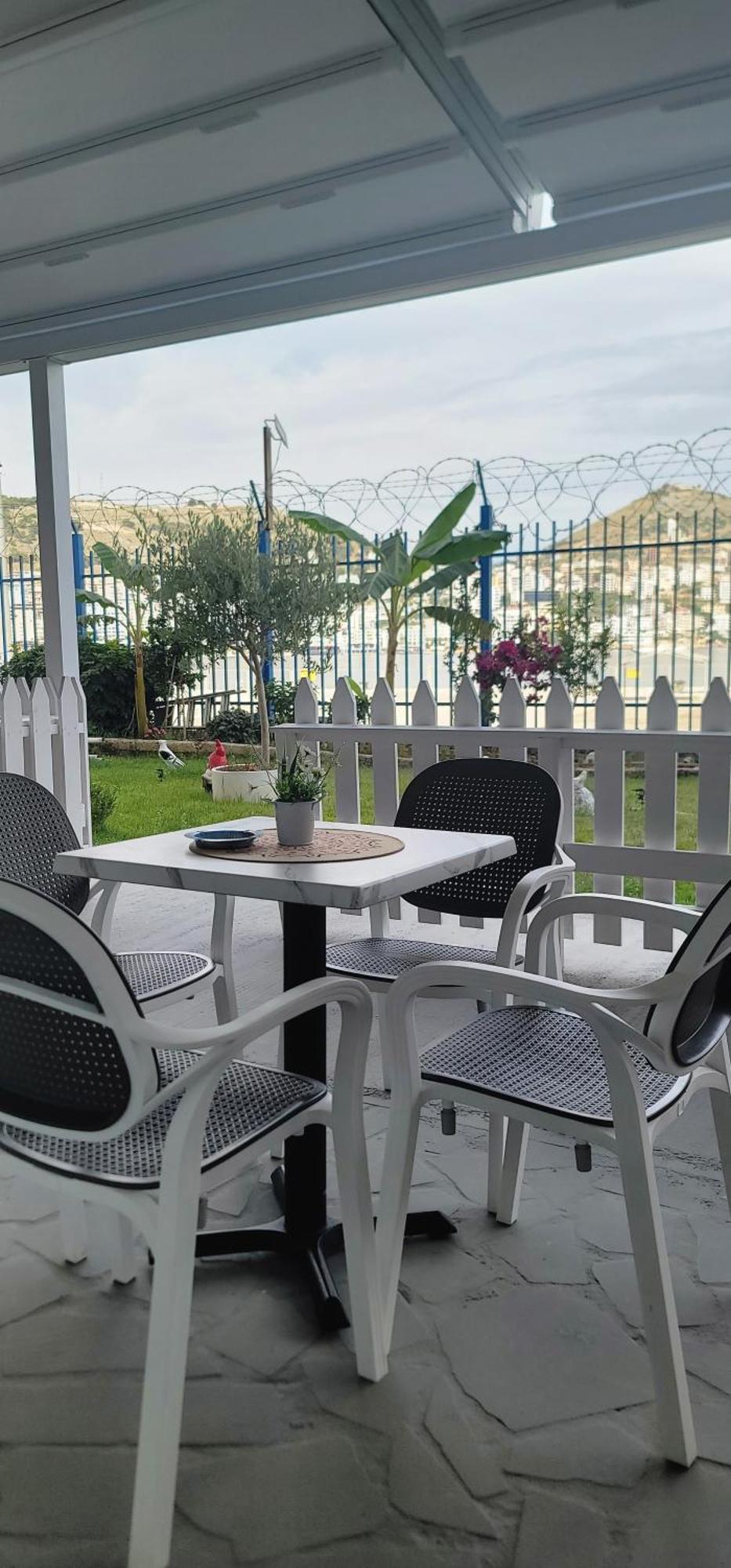 Suncoast Rooms Port Side Σαράντα Εξωτερικό φωτογραφία