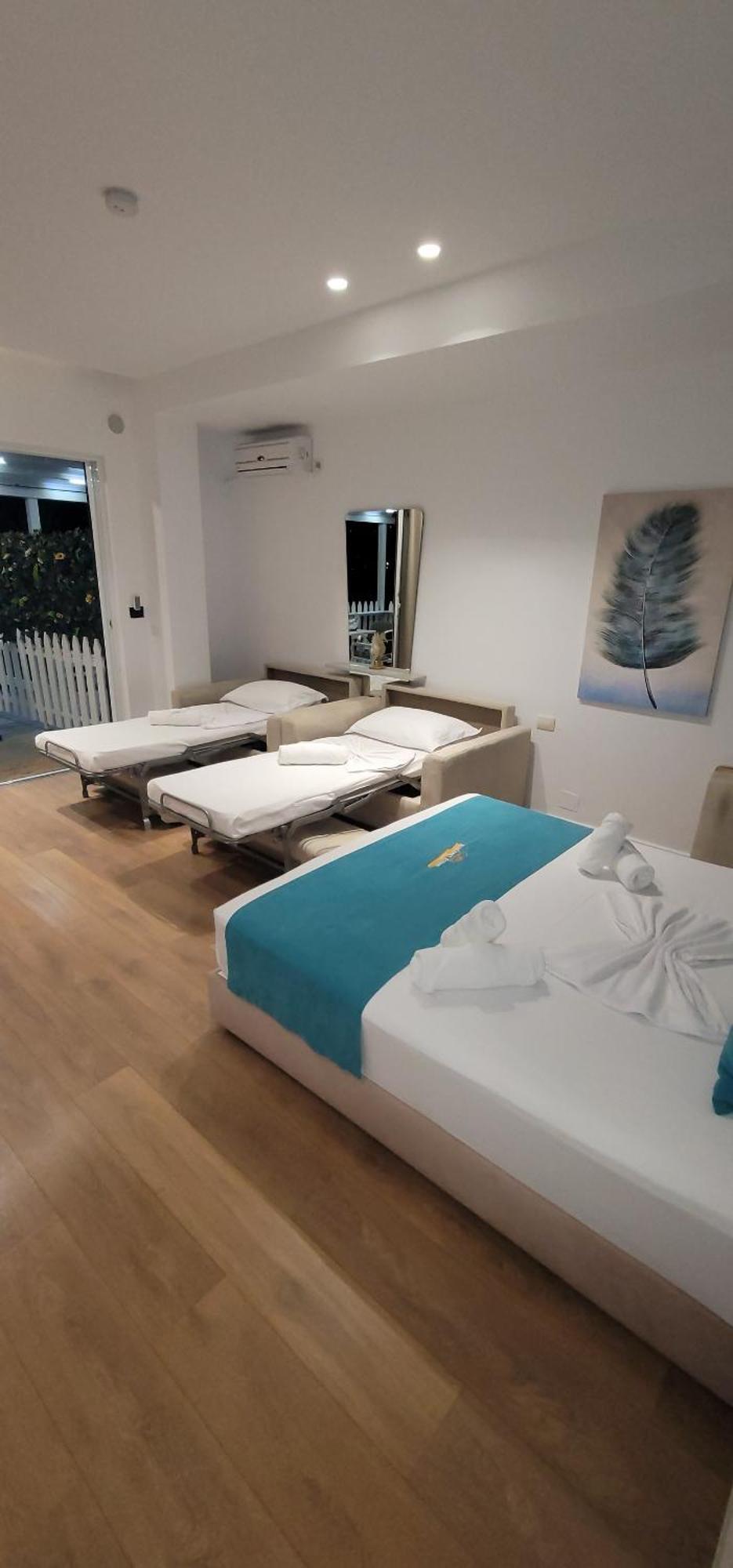 Suncoast Rooms Port Side Σαράντα Εξωτερικό φωτογραφία