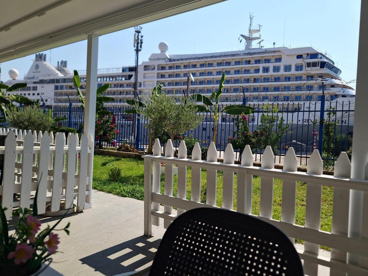 Suncoast Rooms Port Side Σαράντα Εξωτερικό φωτογραφία